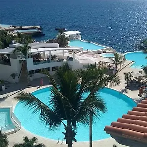 https://the-million-view-room.comcaribbean.com