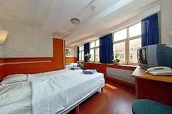 Hotel Manofa Amsterdam 2*,